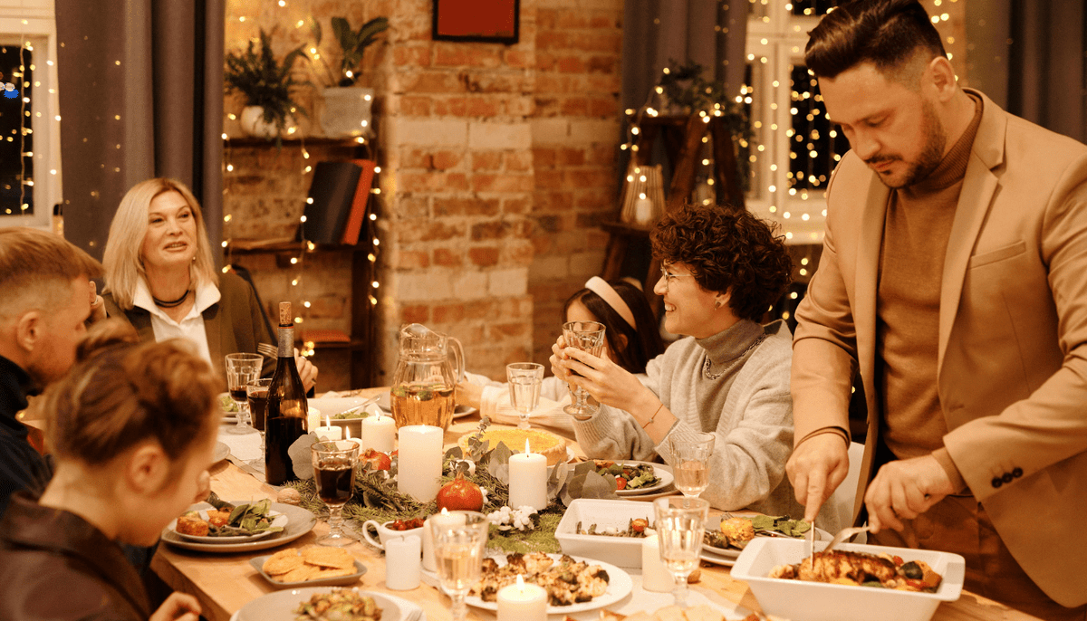 Pourquoi Noël rend la perte auditive plus difficile à vivre (et comment y remédier)