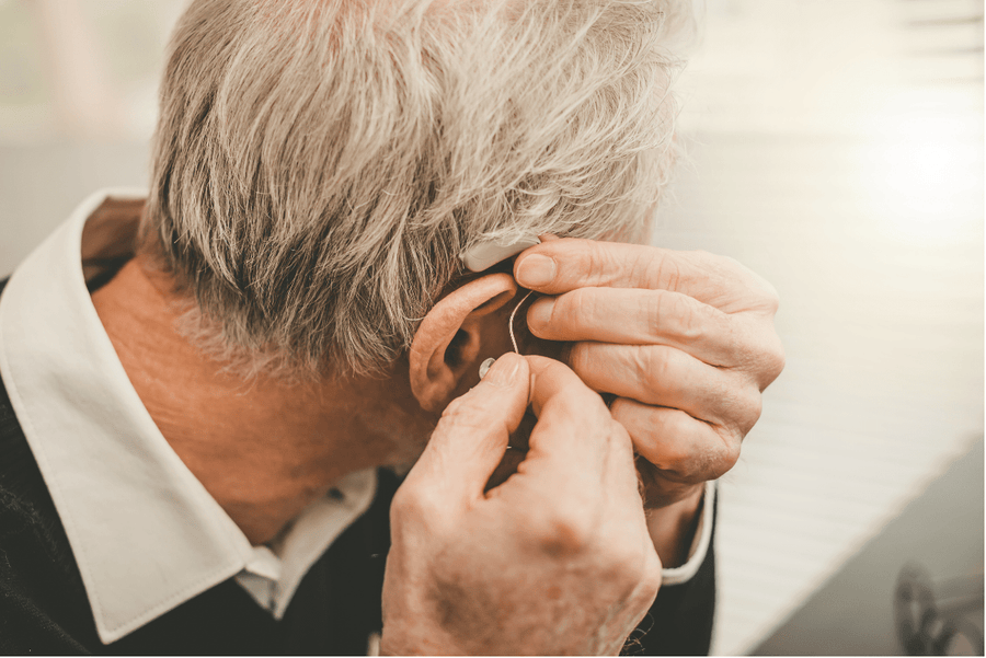 Why do your hearing aids keep falling out? 7 solutions for a perfect fit