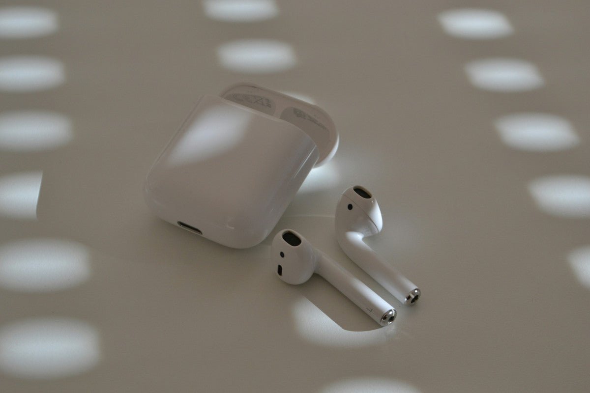 Écouteurs Apple ou aides auditives : les AirPods peuvent-ils remplacer une aide auditive ?